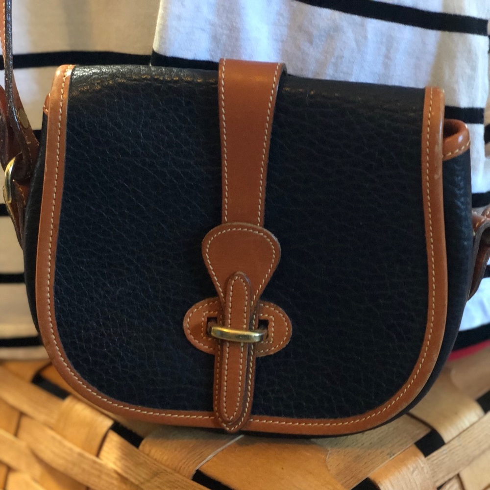 Dooney and Bourke crossbody bag